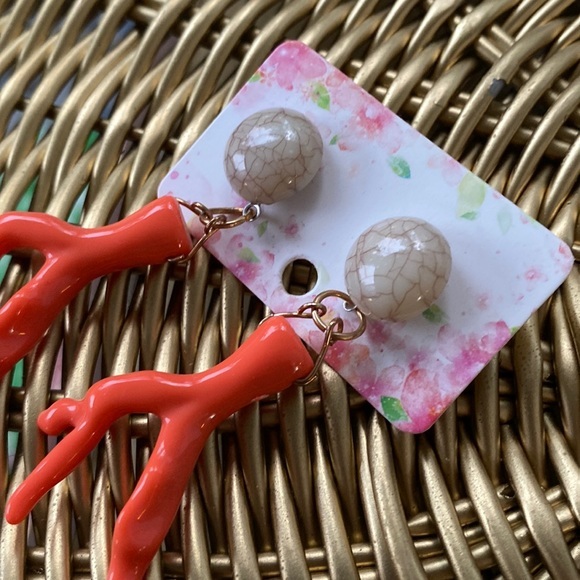 NWT Acrylic Coral Dangle Earrings - Red / Coral / White - Picture 7 of 13